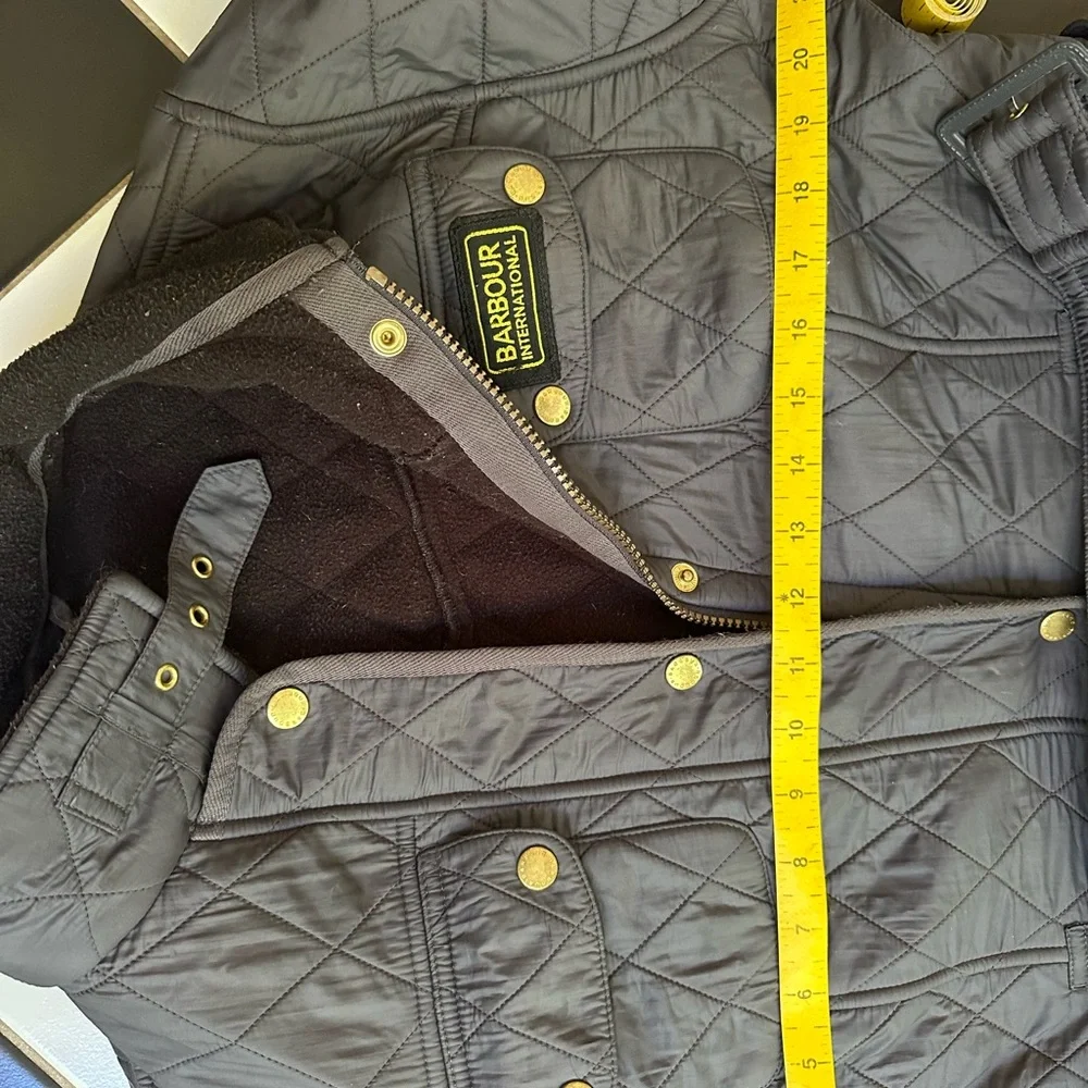Barbour woman’s Quilted Field Jacket - Charcoal - Picture 3 of 5